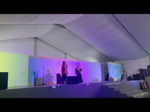 Cahaya bulan di air tenang cover by Azri & Wana