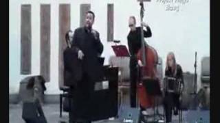 TINTA ROJA-PERFUME DE MUJER & CAIO RODRIGUEZ BRZEG 2009 POLONIA;BANDONEON-ANETA PAJEK