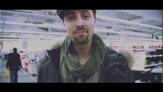 Mic Donet bei Kauf seiner Single Losing You