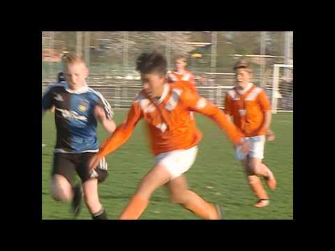 Oranje Wit D3   Pelikaan D2  uitslag 0   0       23 04 2015