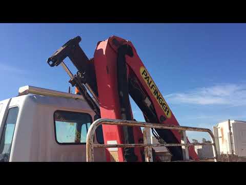 QE04 - 2002 Hino GH1J Series 4x2 Flat Top Crane Truck