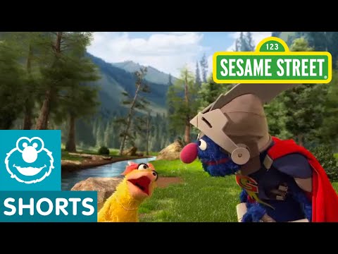 Sesame Street: Super Grover Helps a Duck to a Party