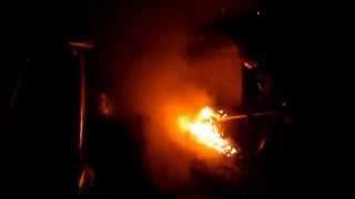 preview picture of video 'Požar komunalni zabojniki, PGD Trzin 2.8.2014 01.16, gasilci, firecam'