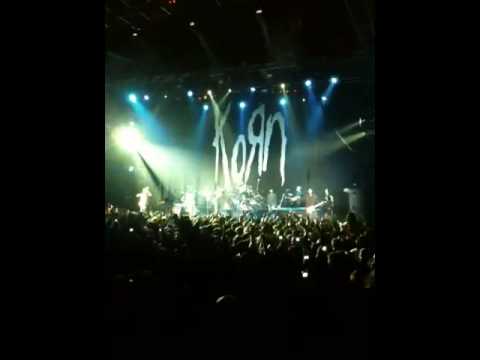 Korn en Chile abril 2010 Falling away from me en vivo