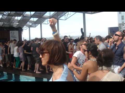 sonar off 2011 Martin Landsky @ Hotel diagonal   Mobilee Rooftop Party 5