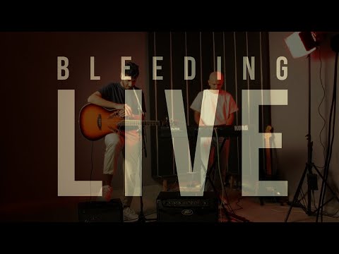 TalkinToys - Bleeding - LIVE