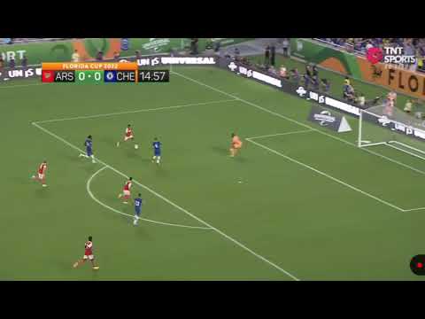 Gabriel Jesus marca seu primeiro gol pelo Arsenal