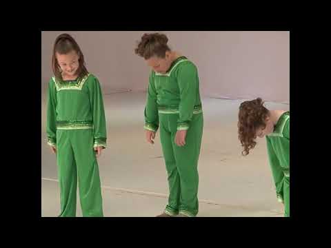 Lehakat Dorot Efrochim 2 - Hachaialim - Show Infantil Festival Carmel 2008