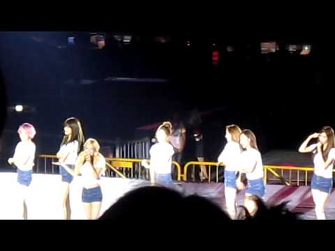121123 SMTown Singapore - SNSD - Gee