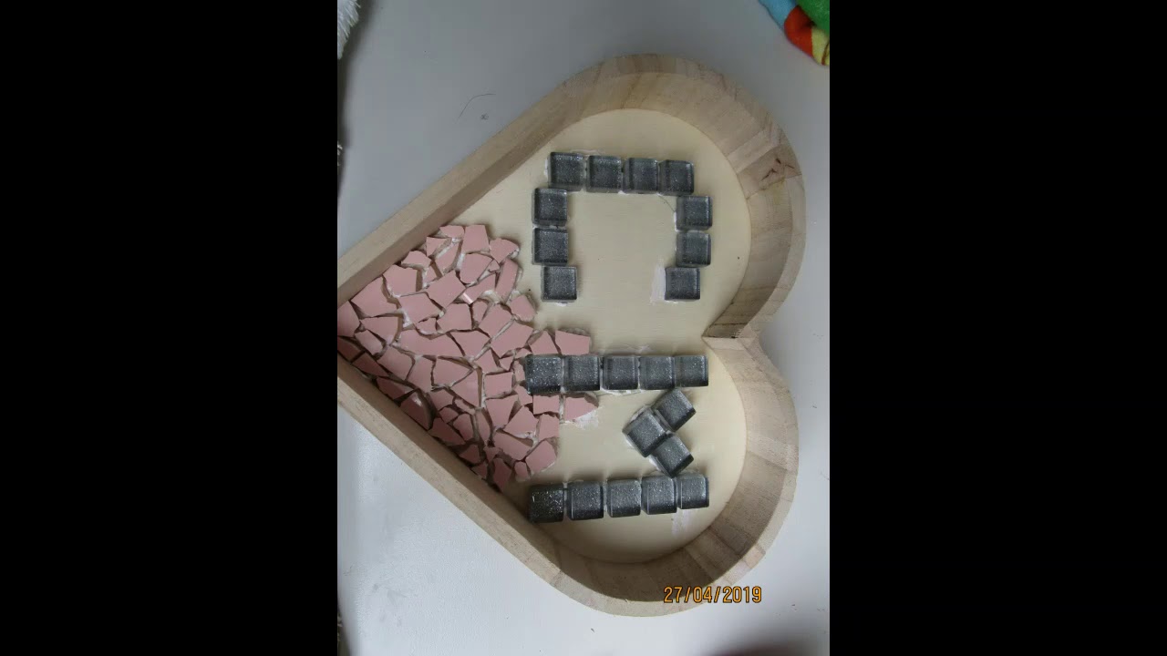 Cœur en bois décoré pour une occasion d'un mariage Taille moyenne