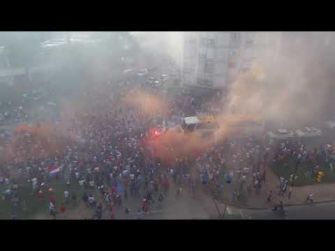 "Banderazo hinchada de Nacional 3/2/2019(2)" Barra: La Banda del Parque • Club: Nacional