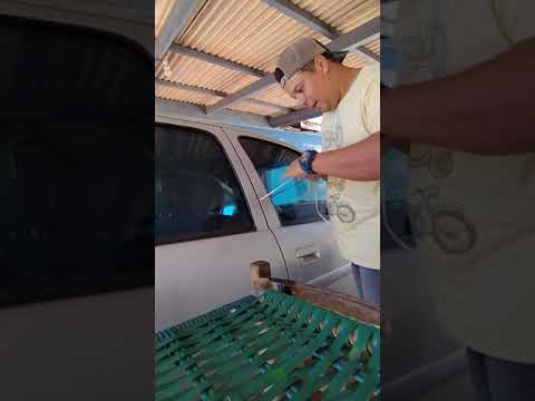 como abrir carro com a chave trancada dentro (Corsa clássic)