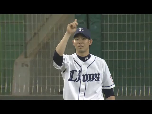 【2回表】ドンピシャ!! ライオンズ・秋山 フェンス際の大飛球をナイスキャッチ!! 2015/5/21 L-M