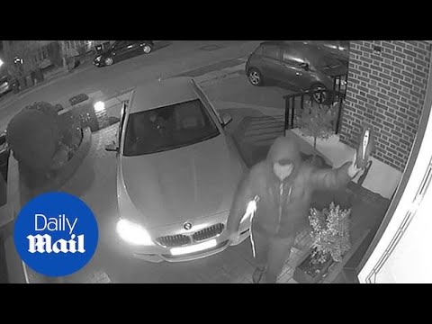 Moment thieves use hi-tech device to steal £25,000 keyless BMW