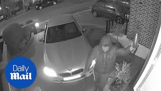 Moment thieves use hi-tech device to steal £25,000 keyless BMW