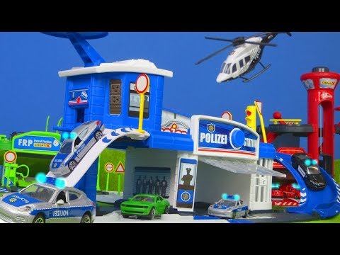 ESTACIÓN DE POLICÍA, ESTACION DE BOMBEROS: Coche de policía, camión de bomberos, tractor