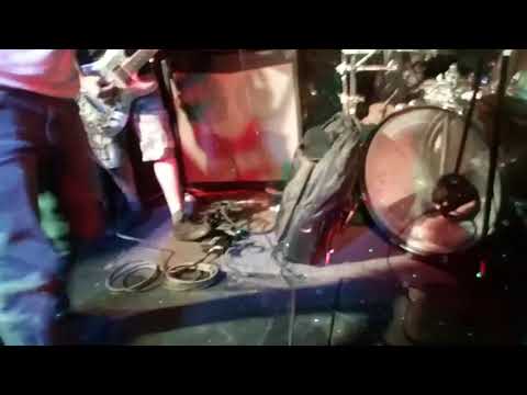 Cacasonica Calambre En La Muñeca Live En La Fiesta De Onanizer