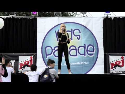 Wings von Birdy cover by Susi Blue Susanne Schubert | Kids Parade Berlin 2014 LIVE