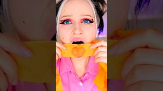 Yellow makeup paper 🧽💊❤️ #beauty #makeup #hack #lifehacks