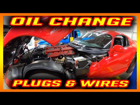 Dodge Viper Maintenance | OIL CHANGE | SPARK PLUGS | WIRES