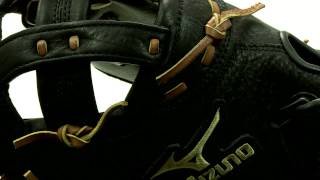 Video thumbnail: Mizuno MVP Series: GXS55 Fastpitch Catcher's Mitt