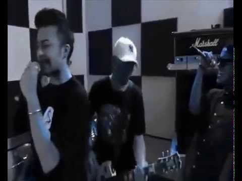 HUMANOIDEZ TU SILENCIO (live in session)