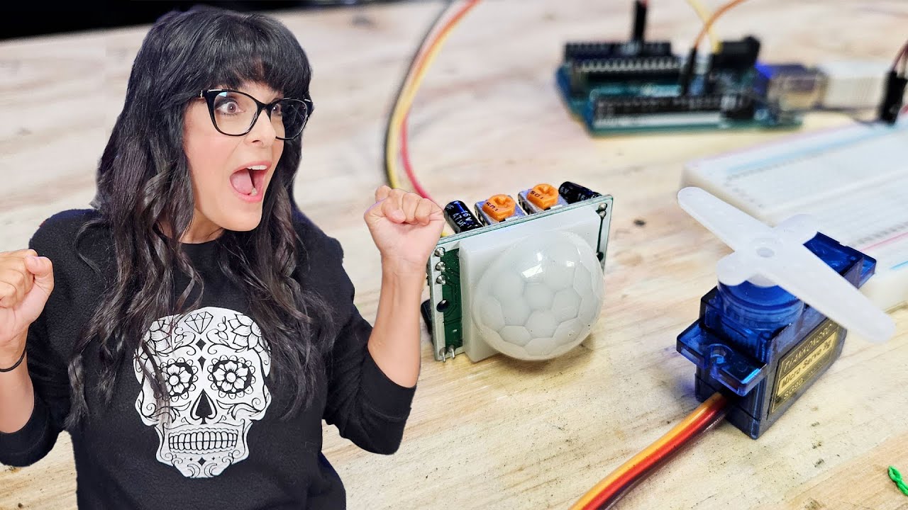 Motion-activated Servo Motors with Arduino and PIR Sensor