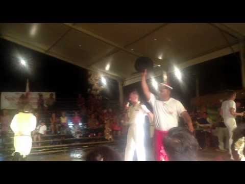 Bagad of Lann-Bihoue & Cercle of Croisty's gift hats to Wallis & Futuna group in Papeete, 2012