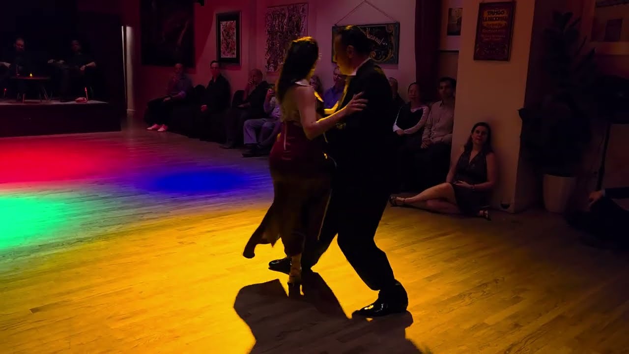 Argentine stage tango: Andrés Bravo & Carolina Balmaseda  - Nuestro Balance