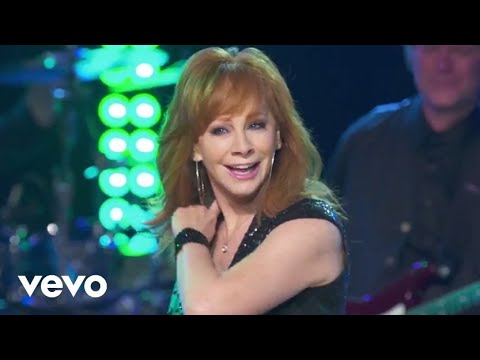 Reba McEntire - The Night The Lights Went Out In Georgia (Outnumber Hunger Concert)