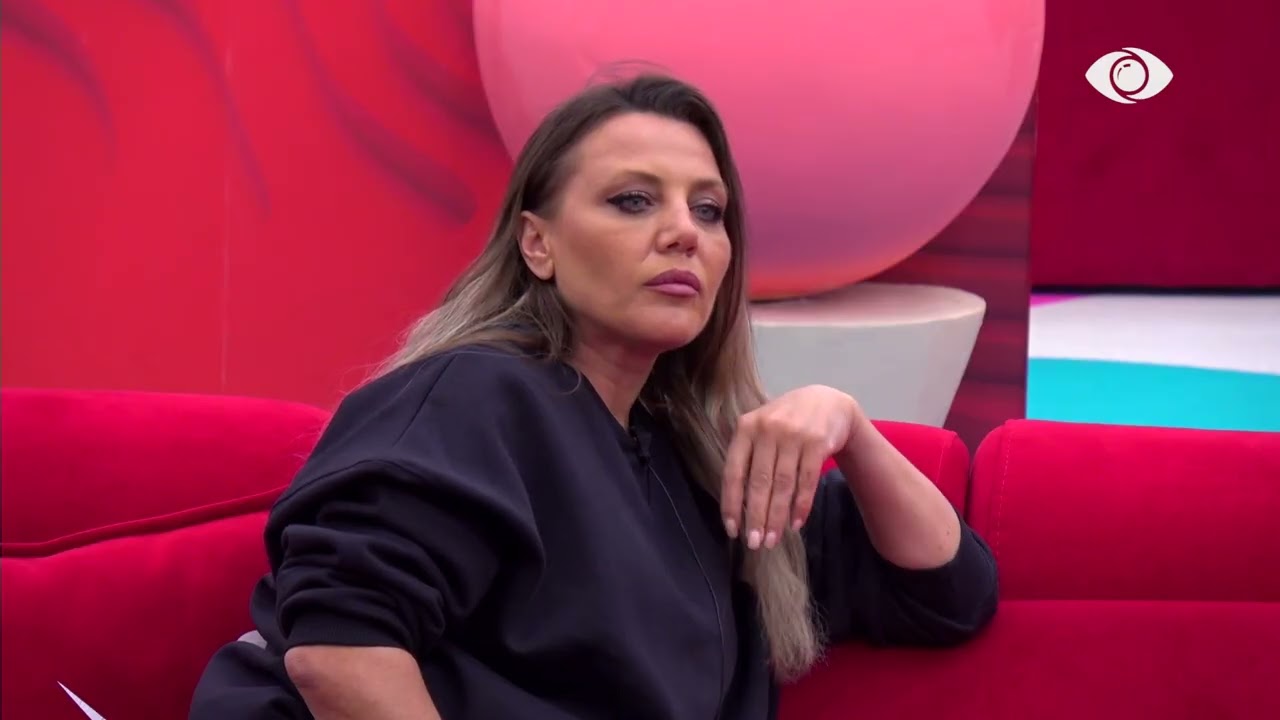 “Pse thua ke 3 ditë që zihesh me Rozanën…”/ Gerta debaton me Amber për punët e shtëpisë