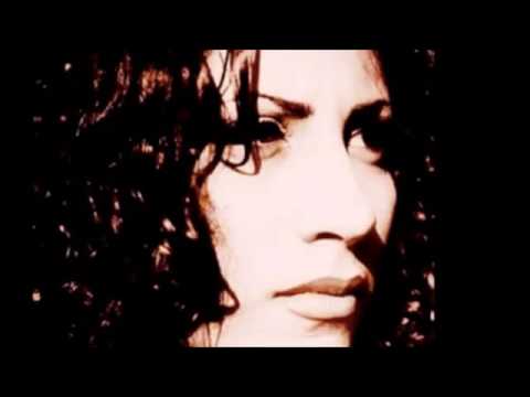 Sara Naini   نشود فاش کسی آنچه میان من و توست - سارا نایینی