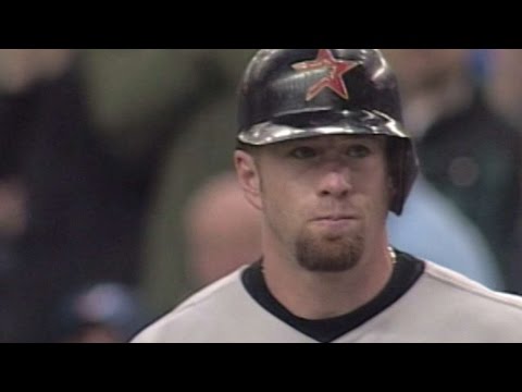 HOU@MON: Bagwell collects 2,000th Major League hit