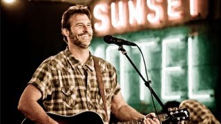 Deryl Dodd performs "A Bitter End" on The Texas Music Scene