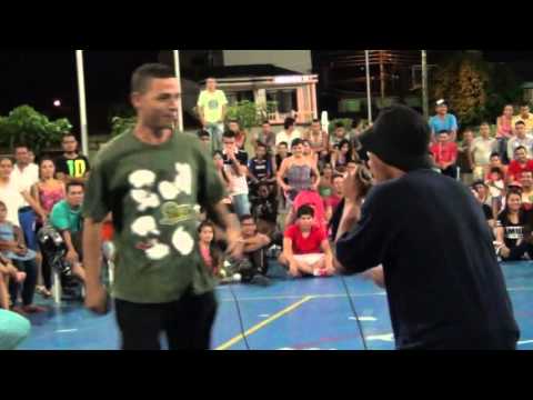 LOBAR MC Vs BROSS - CUARTOS DE FINAL -  ROMPIENDO EL NIVEL - VILLAVICENCIO 2015...