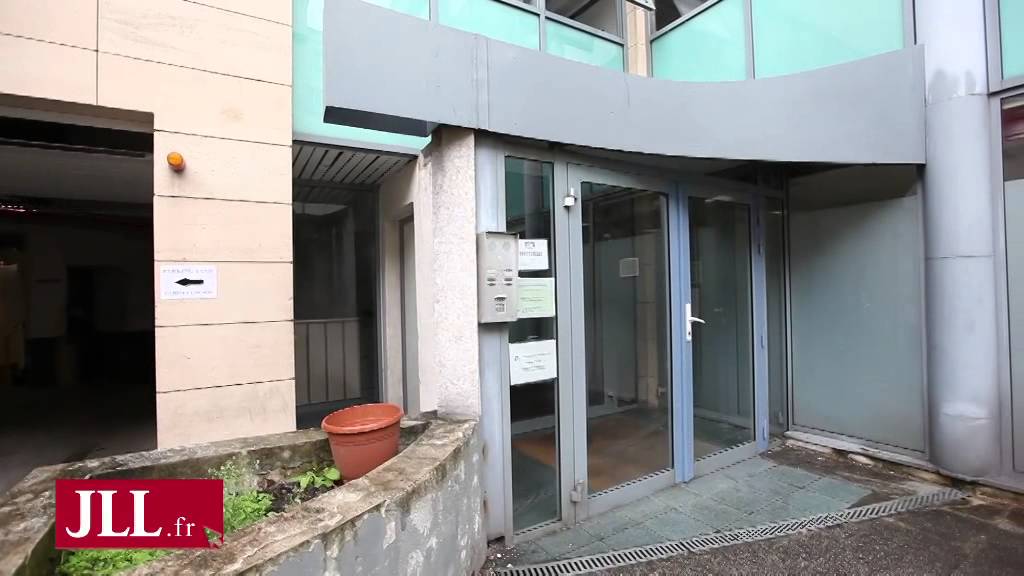 Watch video Bureaux à louer à Clichy, rue Madame Sanzillon, 92110 Bureaux à louer à Clichy, rue Madame Sanzillon, 92110