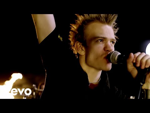 Sum 41 - Underclass Hero (Official Music Video)