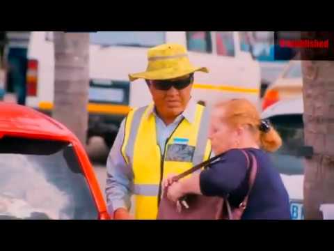 Leon Schuster - Car Guard Prank