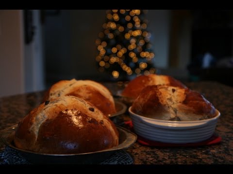 Traditional round homemade bread tutorial