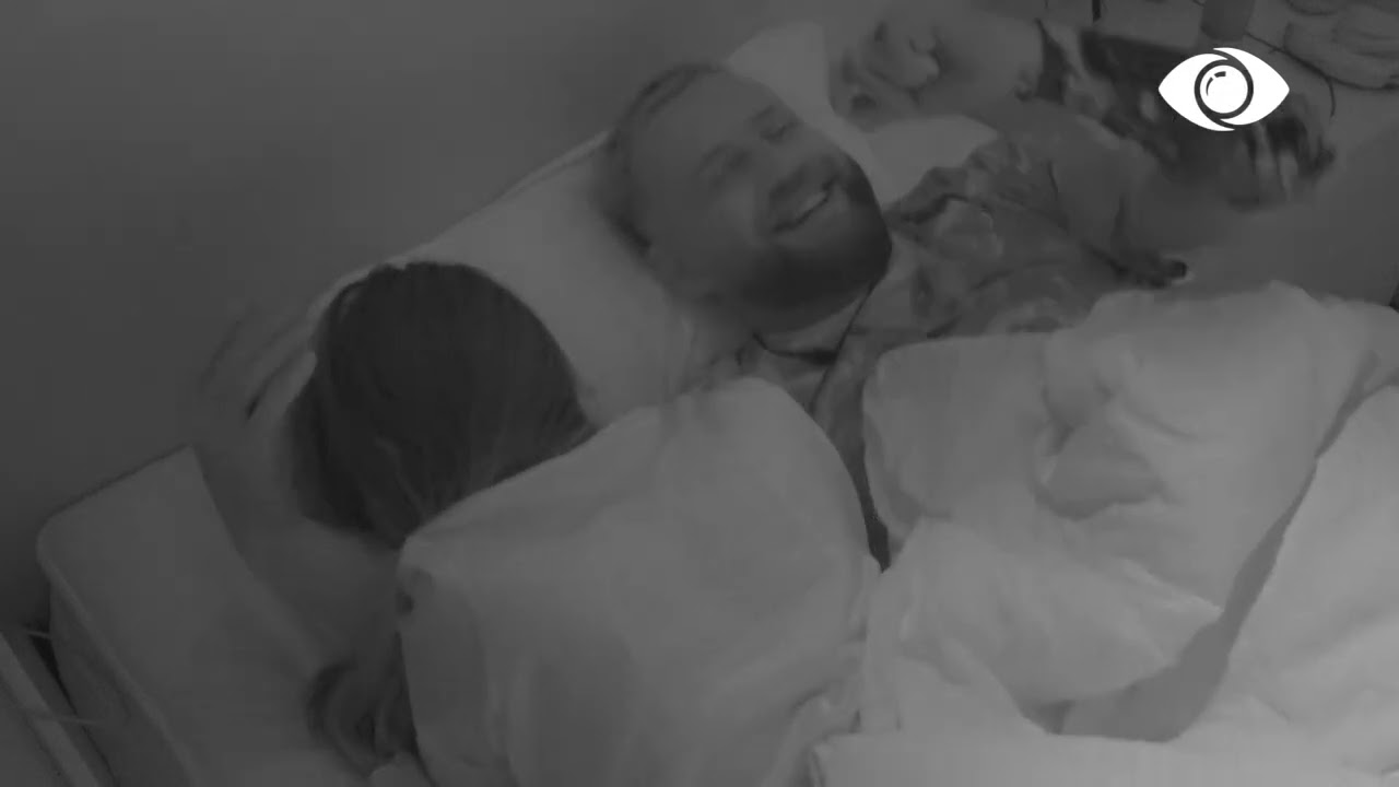 Luizi-Kiarës: Sa më do nga 1-10 ?/ Kiara: 8!