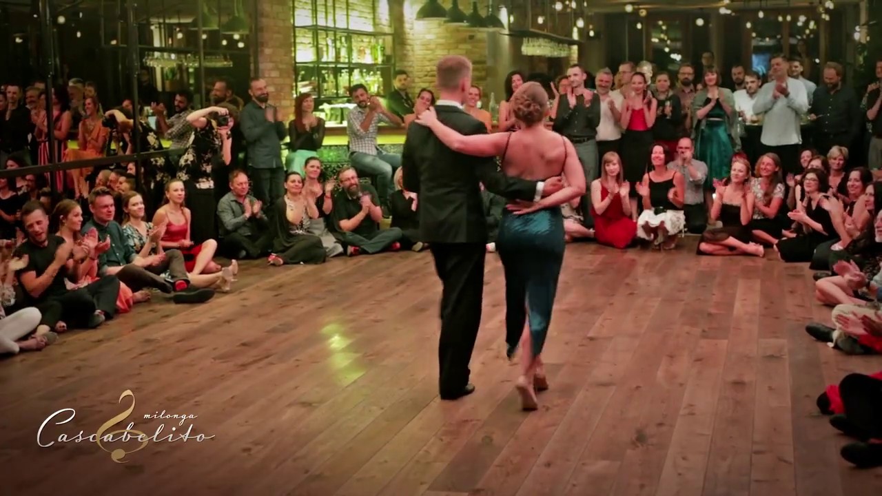 Video thumbnail for Beata Maia Gellert & Łukasz Wiśniewski - Milonga Cascabelito (3/4)