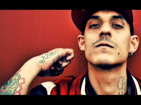 Noyz Narcos - 12.Strategia del terrore Ft. Aban