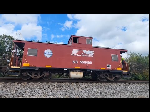 NS NV02 with Heritage Caboose!!!