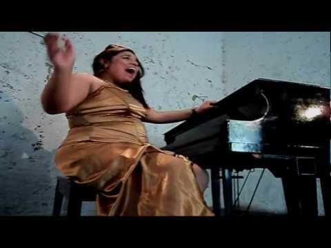 Rolling in the deep - Adele (Spanish Cover by Karla Hurtado)