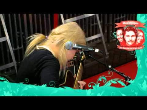 Amanda Fondell - All This Way (Live Musikhjälpen 2011)