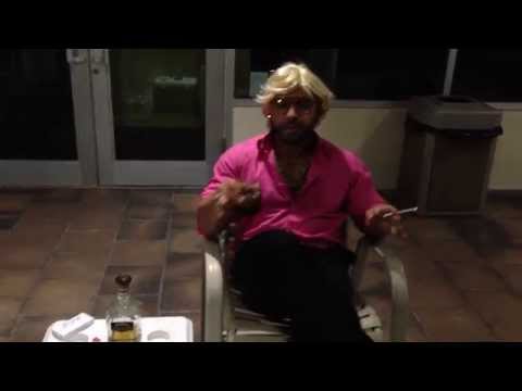 Ricky, a floridai meleg stylist vállalja a jeges vödör kihívást!