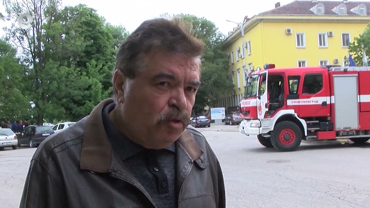 Пламна огромен пожар в торовия завод в Димитровград. Няма пострадали хора