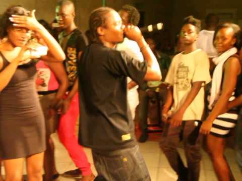 JUACALI PERFMING LIVE WITH THE ULTIMATE DJS