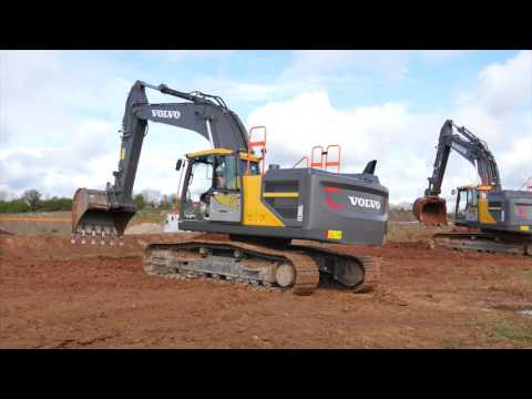 Volvo large crawler excavators at the Live it Dig it demonstration days