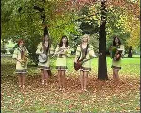 NAVIHANKE - Banjo, flavta, saksofon